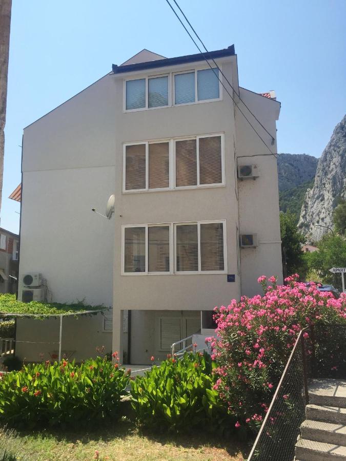Apartment Mate Omiš Eksteriør bilde